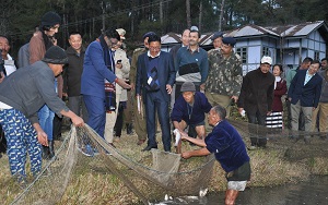 The Governor of Arunachal Pradesh Shri V. Shanmuganathan visited the Regional High Altitude Fish Seed Farm, Tarin at Ziro on 31st December 2016.